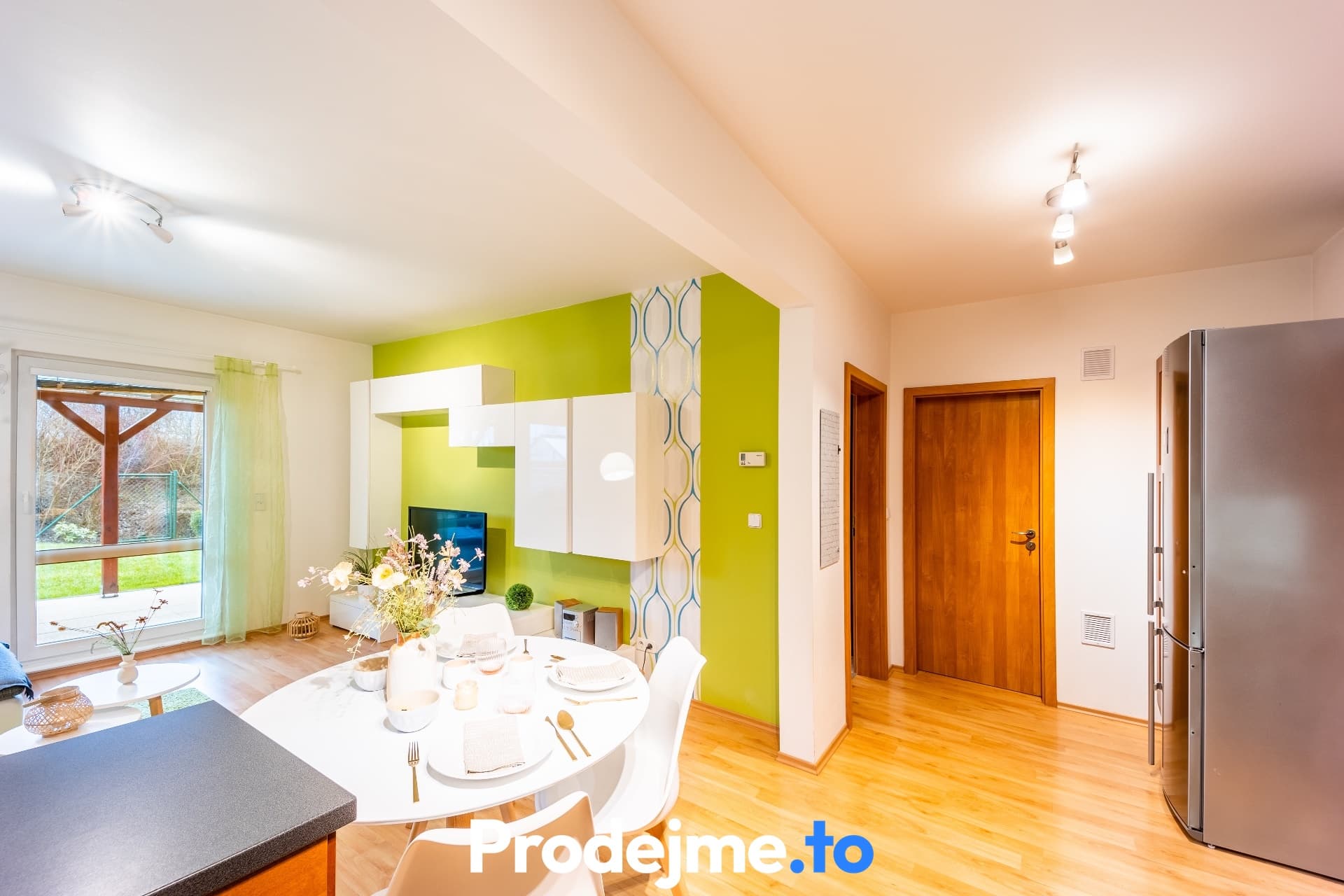Pronájem bytu 3+kk, 76 m² - Chýně